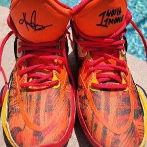 Nike Kyrie Infinity 1 World 1 People Size 6.5Y US Boys Gradeachool Size
